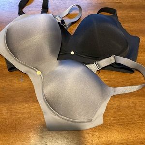 UNDERSTANCE Bras size 36C, brand new. Took tags off black one but not worn.